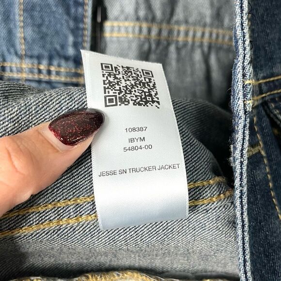 True Religion Jacket Women’s Small Jesse Medium Dreamy Wash Denim Trucker NWT - Picture 8 of 10